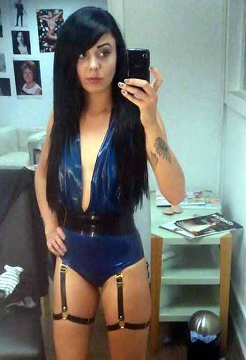 Bostancı Ofise Gelen Genç Azgın Escort Bayan Sara - Image 1